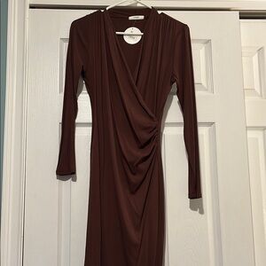 NWT 🤎 Brown Long Sleeve Dress with Timeless Elegance Medium 🆕